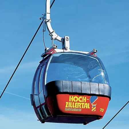 Stylish Flats In Near Lifts Lejlighed