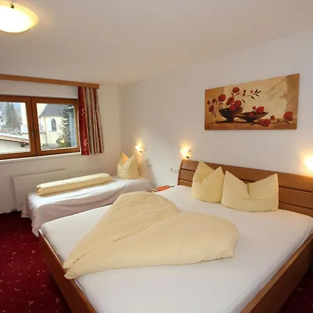 Stylish Flats In Near Lifts Lejlighed Uderns