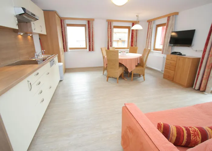 Stylish Flats In Near Lifts * Uderns