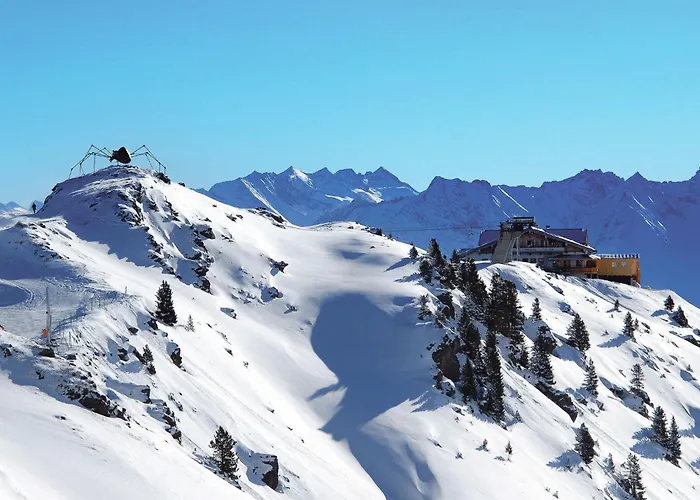 Apartamento Stylish Flats In Near Lifts Uderns