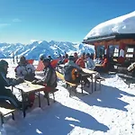 Stylish Flats In Uderns Near Ski Lifts *