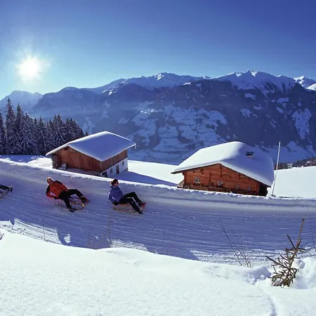 Stylish Flats In Uderns Near Ski Lifts