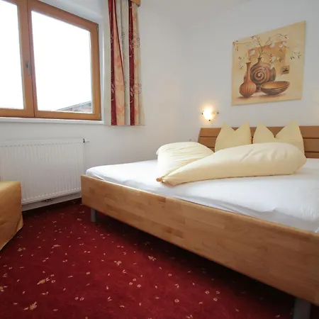Flat In Near The Area Uderns